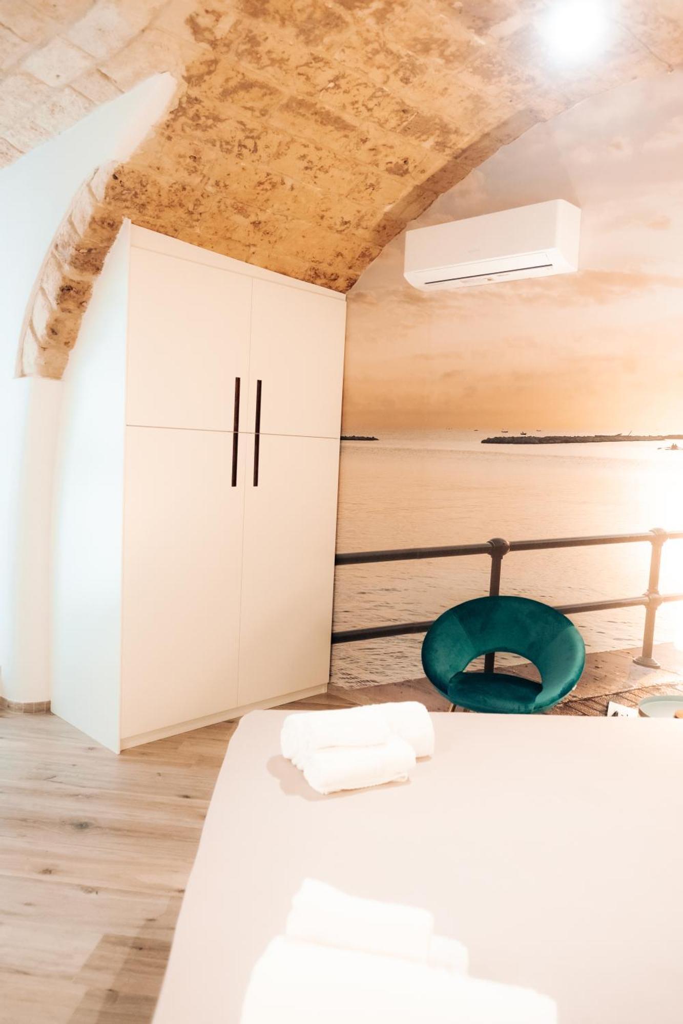 Timeless Apulian Luxury Suite Bari Luaran gambar